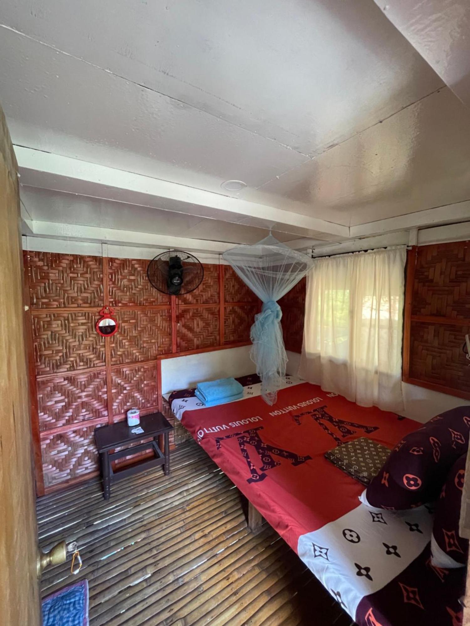 Fely'S Homestay Batuan Exterior photo